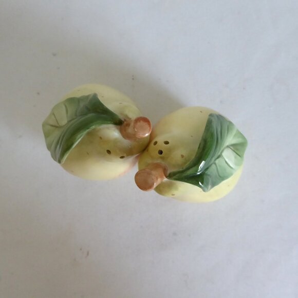 NEW FITZ & FLOYD SUMMER HILL CERAMIC PEAR FRUIT SALT & PEPPER SHAKER 3 PIECE SET - Picture 10 of 10